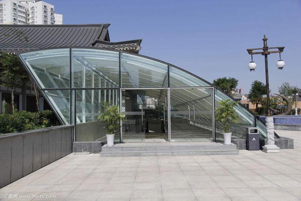 丹東鋼結構雨棚